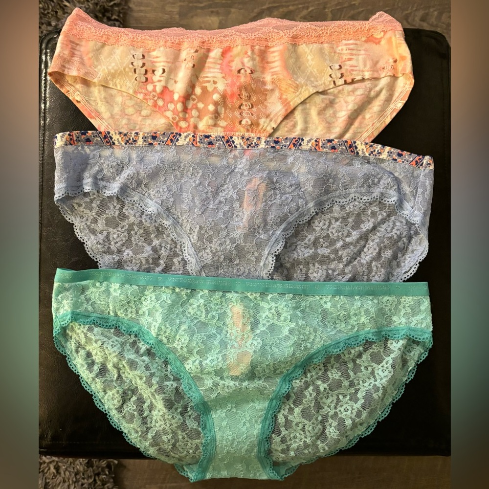 Victoria Secret women’s pantys 3 pack size large
